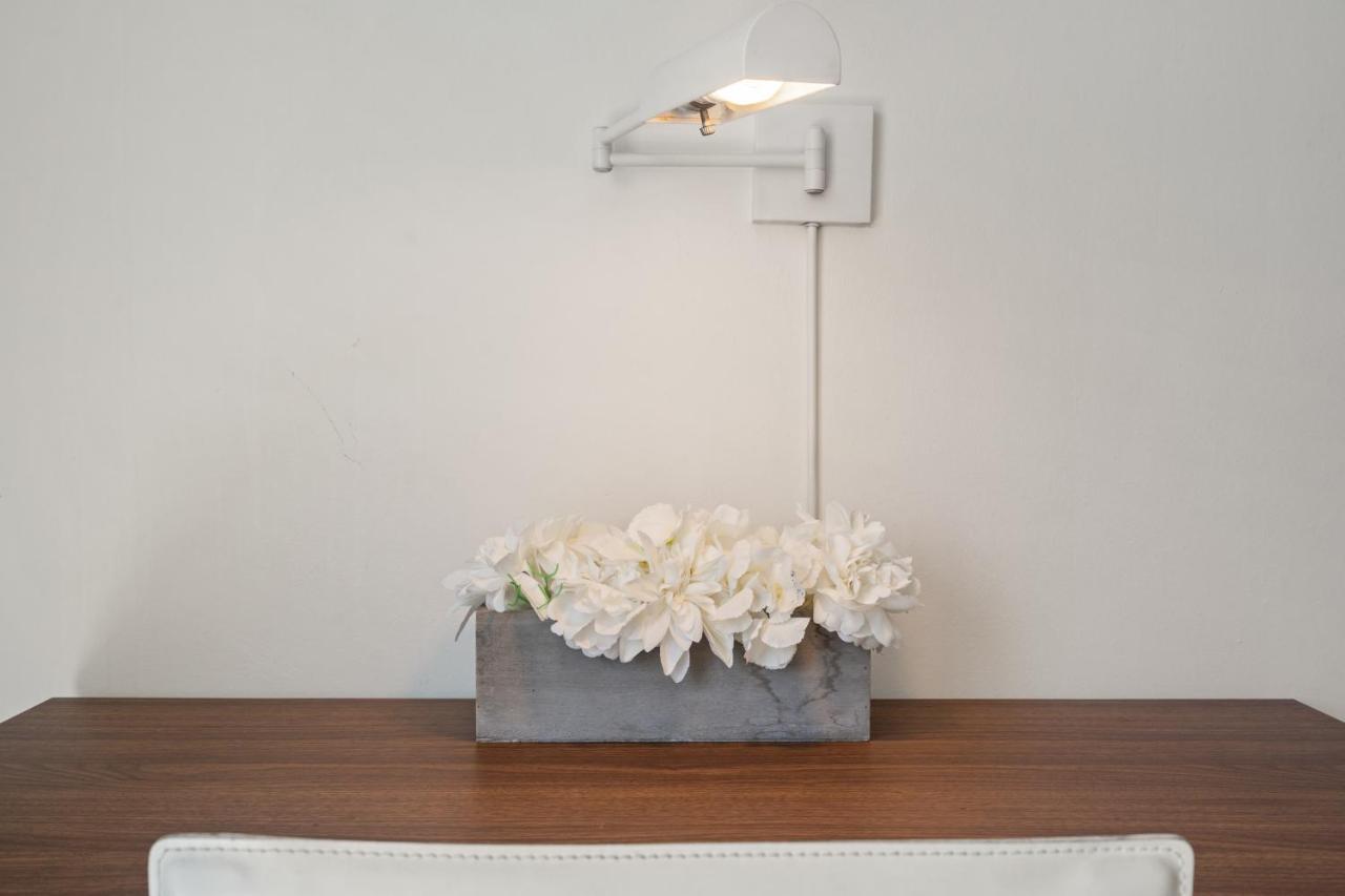 Biarritz Studio - Beautiful Ocean View Studio Apartment San Juan Bagian luar foto